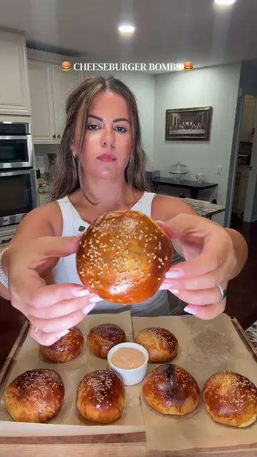 Cheeseburger Bombs!!! OC: @Miguel Raya #cheeseburger #cheeseburgerbombs #burgerb