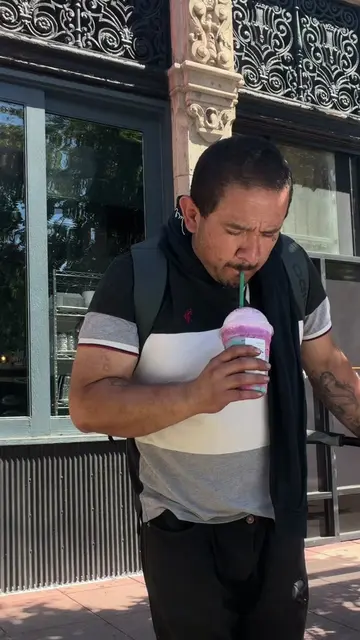Starbucks brought the Unicorn Frappuccino back after 9 YEARS  let’s go try it 🦄
