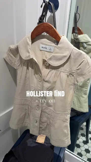 saw this top on my fyp months ago and it’s finally at my local hollister 😣😣 @h