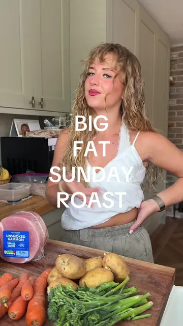 honey roasted gammon loaded roast dinner + ALLL the sides 🤌🏼🤌🏼😩😩  #mealide