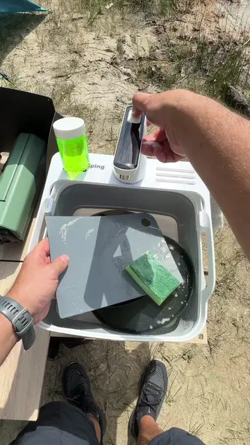 Your own water station, wherever the adventure takes you. 💧🏕️ 🌍 campinglab.eu