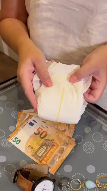 Travel Safety Tip No one would ever know! #traveltip #safety #travelhacks #money