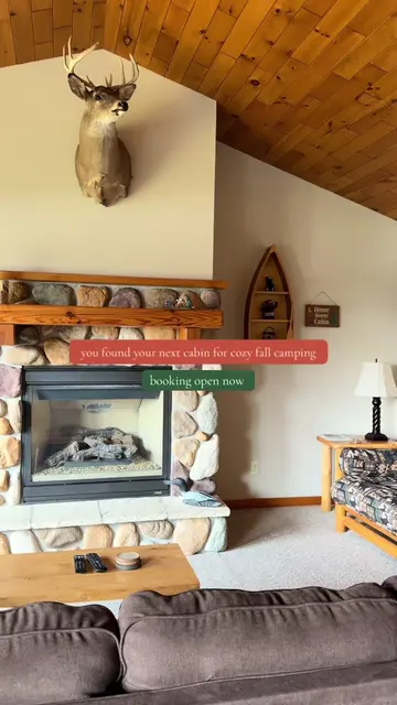 POV: you found the cozy Northwoods cabin you’ll be thinking about all year. 🌲🛶