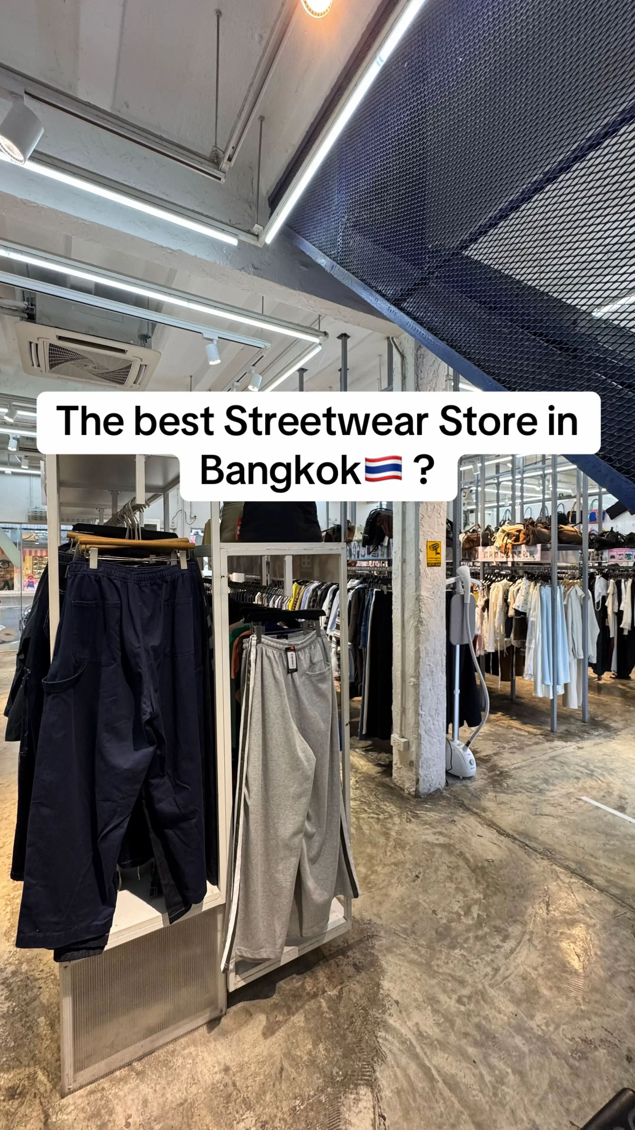 #bangkok #streetwear #fashion #fashiontiktok #fyp 