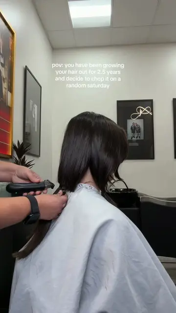 The bob is back!! @Mia Santiago #hairtok #haircut #bob #bobhaircut #shorthair 