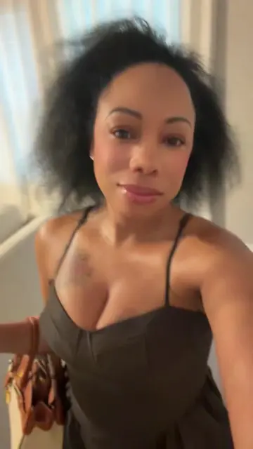 A big chop just feels so good! 🫶 I always wanted a signature style in my 40s an