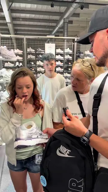 £100 EACH FOR BACK TO SCHOOL, AND THE KIDS SPENT IT ON THEIR MUM 🥺 We stopped a