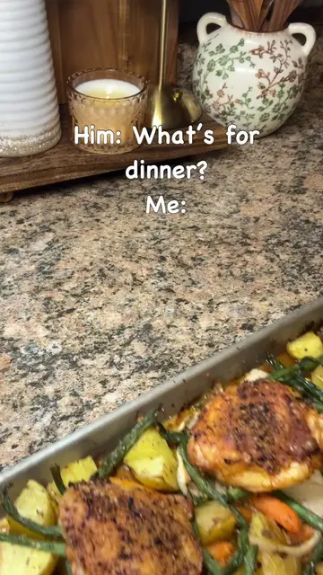 Roasted Chicken Thighs and Vegetables 🍗🥔🥕🫛 Preheat your oven to 425 degrees.