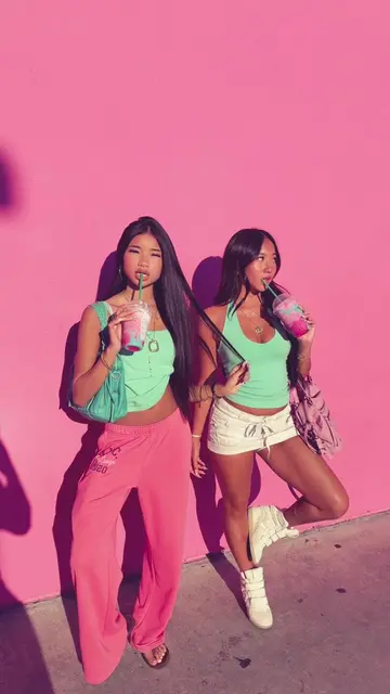 unicorn frappe🦄 #fyp #pinkwall #unicornfrappuccino #OOTD #viral @alyssaavlogs 