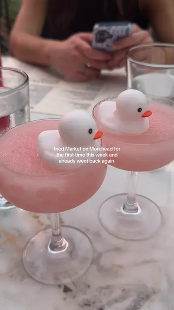 $10 frosé on friday, $11 burger on Wednesday🙈 highly recommended trying out the