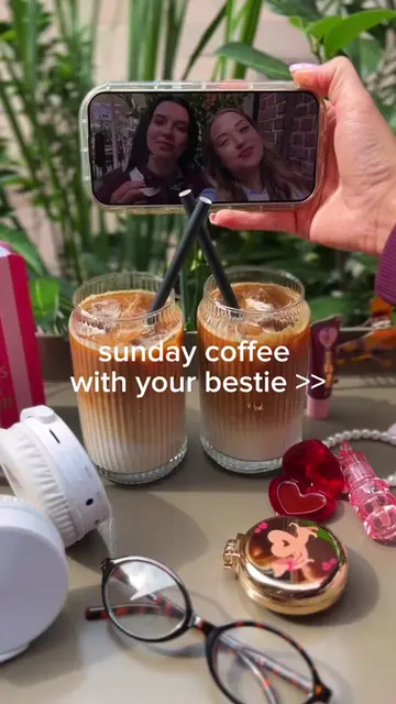 Living in a pinterest autumn moment ☕️🍂 #sinsay #coffee #besties #coffeewithbes