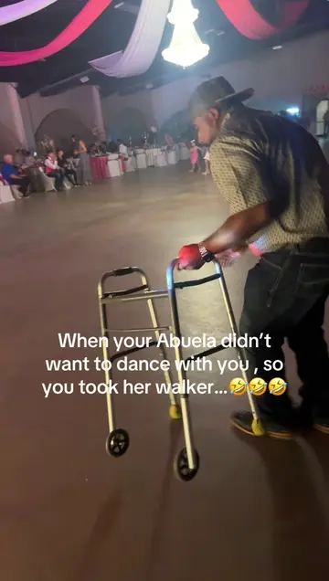 He play too much!!! 🤣🤣🤣 #dancing #mexicansoftiktok #quinceañera #vibes 