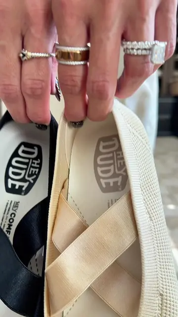 @HeyDude  #heydudeshoes  #balletflats #womenshoes  #comfyshoes  #fallshoes 