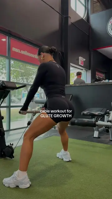 the cables my sh!t😎 @DFYNE code ‘SAYEH’ #gymgirl #glutegrowth #glutes #foryou #