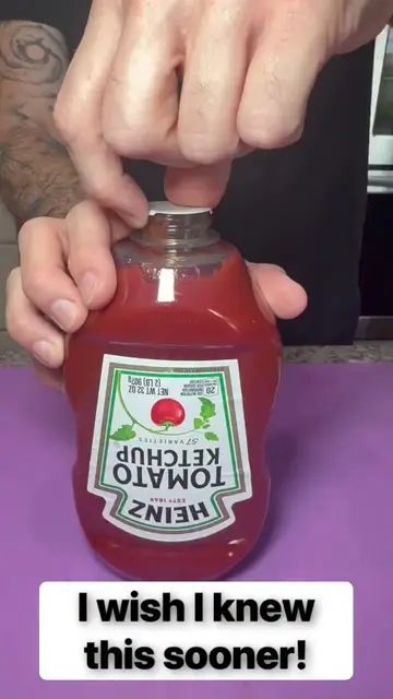 Brilliant ketchup hack #goviralvideo #fyp #viral_video 