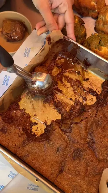 For EP 9 of trying all of London’s sweet treats I’m at Puffy trying their NEW sc