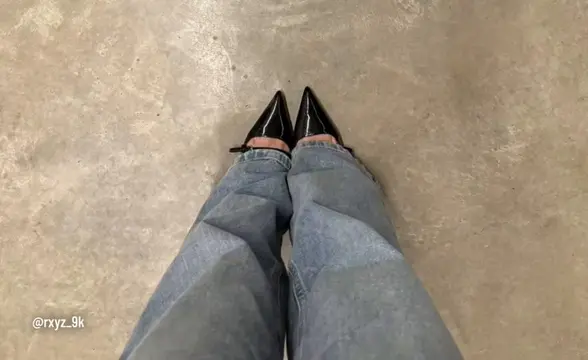 jeans x heels = elite combo. #heels #jeans #rxyz_9k 