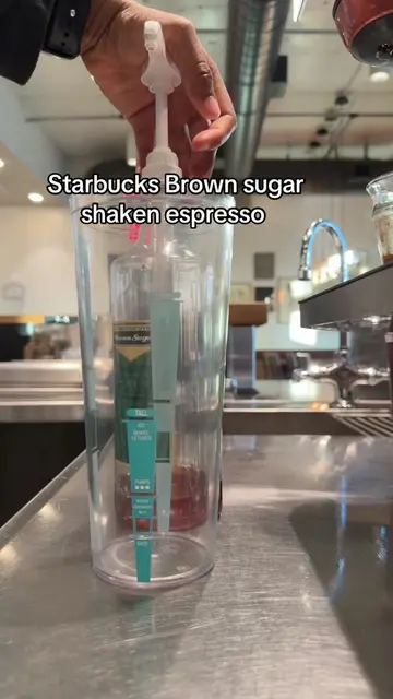 #rose_makescoffee #creatorsearchinsights #starbucksbarista #starbucks #shakenesp