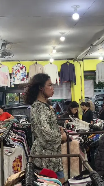 1st ukay vlog and more to go! 💖ukay shoping na naman 😝 #ukayukay #thrift #ukay