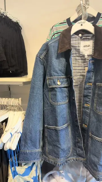 If you’ve been waiting for the perfect barn jacket… THIS IS IT 🤎🍂 And it’s 30%