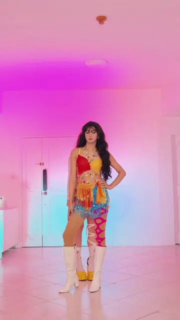 'Hootie Frutti' intro with Megalodon 💕  @katseyeworld #HootieFrutti #Katseye #f