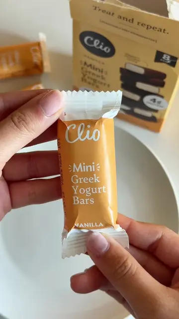let’s hear it, how do you eat your Clio bar? 👀