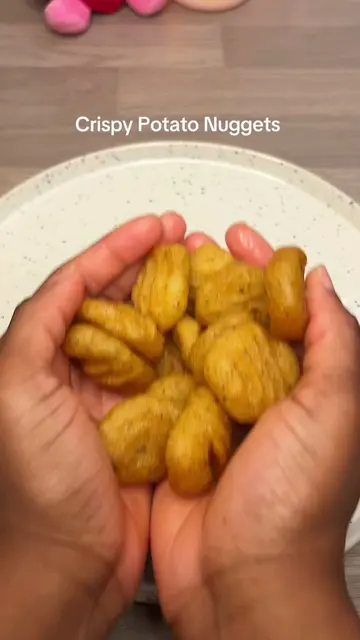 Crispy Potato Nuggets  What i used ⬇️ 4 medium Maris Piper potatoes 3 slices of 