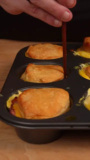🔥🥓 HAM, EGG & CHEESE BISCUIT SANDWICHES! 🥚🧀 Breakfast meal prep just got a W