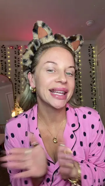Hopefully it's like a sprain idk #grwm #mondaymood #grwmroutine #whyamilikethis 