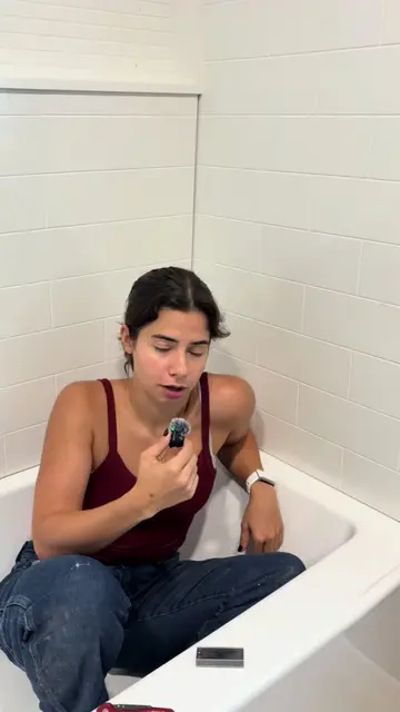 Here is how to re-caulk or waterproof your bathtub/shower!! #caulking #bathroomm