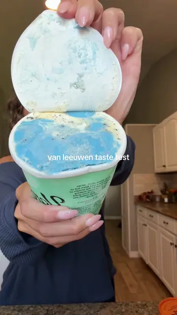 first time trying @Van Leeuwen Ice Cream DID NOT DISSAPPINT #icecreamcake #banan