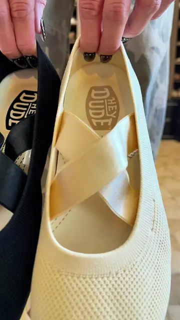 @HeyDude  #heydudeshoes  #balletflats #comfyshoes #shoes #womenshoes  