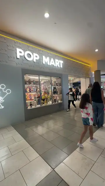 No Budget Shopping @ POP MART 💓 (aka no spending limit) because blind boxes hea