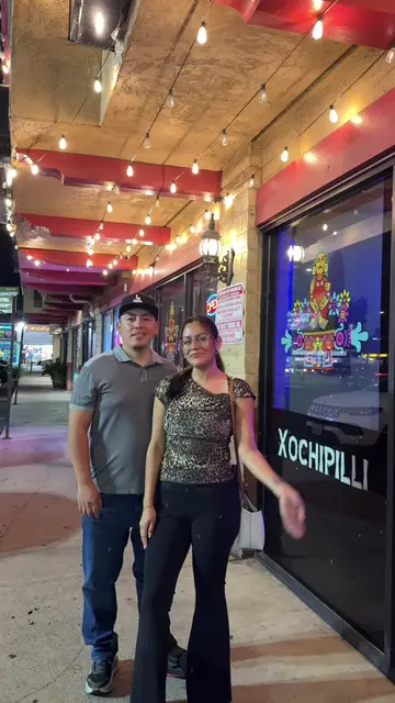 One dish for two people is All you need with this “bracero plate “ at @Xochipill