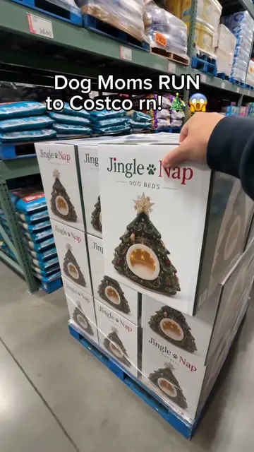 Comment “Christmas” if you want one! 🎄🐶 #dogs #dogbed #christmas #pets 
