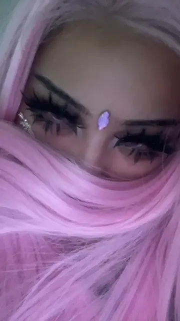 Who am I without my big lashes?