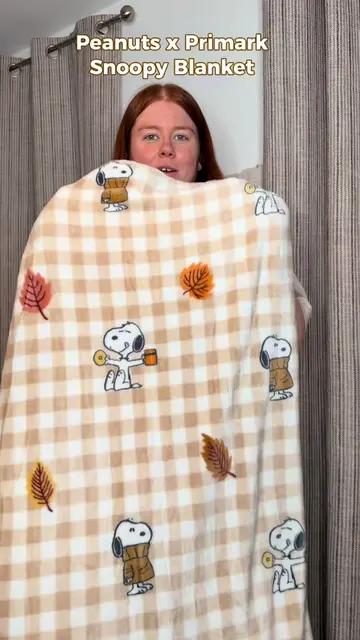Run to @Primark | Penneys for the cutest Snoopy fall blanket at just £5! 🤎  I k