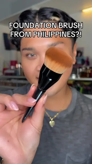 OBSESSED WITH THIS FOUNDATION BRUSH FROM THE PHILIPPINES?! 😱😱😅🇵🇭 #makeup #b
