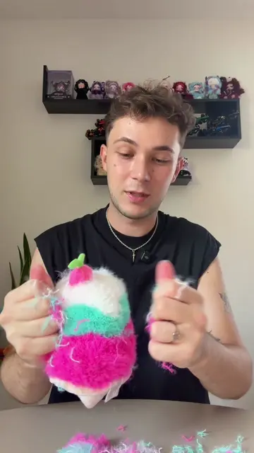 Quanto è strano 🫪 tutto ciò AHAHAH 🍦 @fluffiestuffiez  #Blindbox #unboxing #un