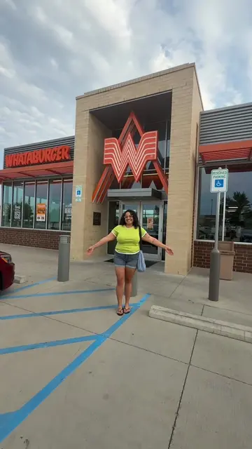 📍@Whataburger has the affordable meal deals you've been looking for in Kansas C