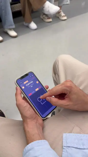 Practicing writing 🇰🇷 Korean at the metro in Seoul  App: ScriptPad: Korean Wri