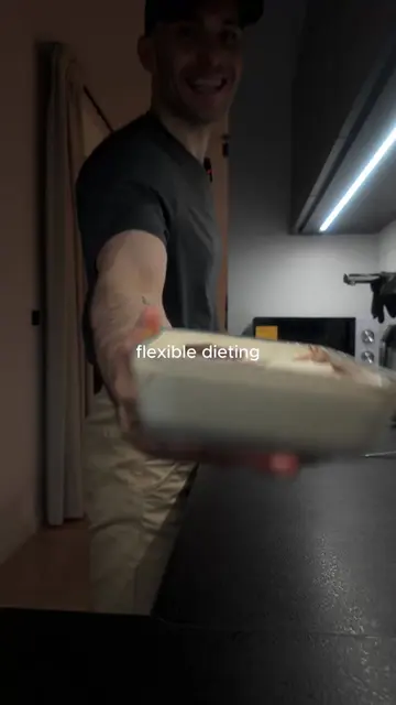 Dieting on easy mode (93 g protein Kinder Duo yogurt bowl) . . . . . . . KINDER 