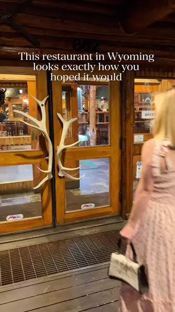 One of the most unique places we ate during our trip to Jackson Hole. 🤠🥩 Follo