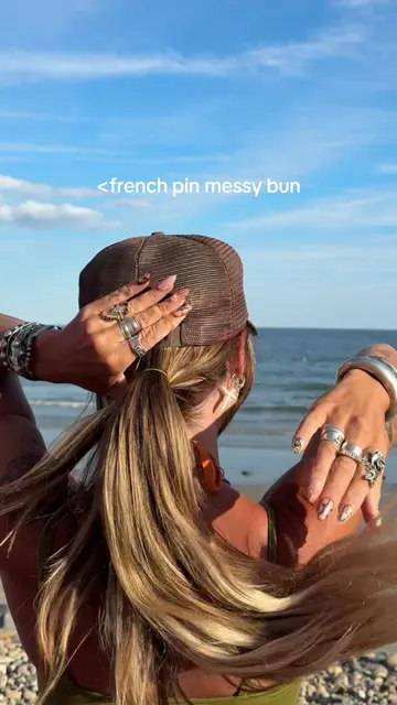 <french pin messy bun 🐚🤎 #messybun #hairtok #easyhairstyles 