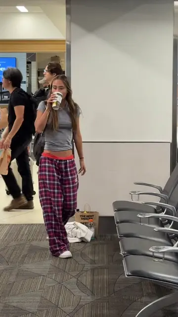Nothing like an embarrassing moment to start your travel day🫪😭 I hope no one s
