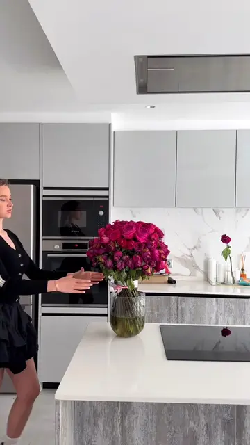 house clean up as a 23 yo girl living by herself 🌸🫧🧼 #asmr #influencerportuga