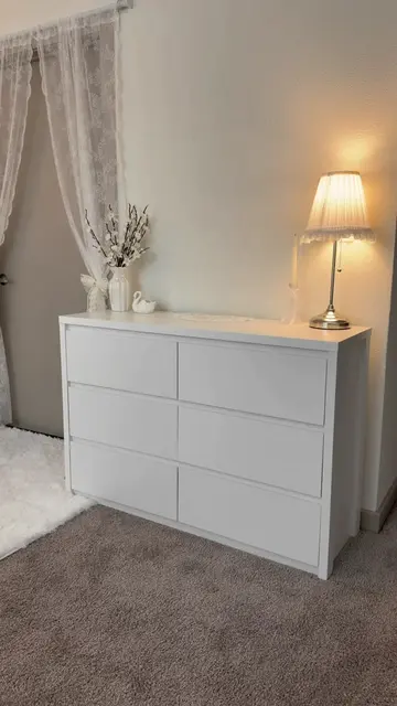 the wooden details make it feel so dainty and elegant in my room 🤍 #cozy #roomi