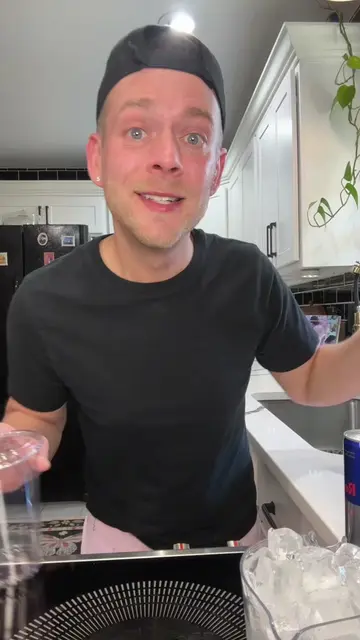 😂 $5 for McDonald’s new Red Bull DragonBerry Energizer?! Good thing I already h