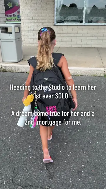 So proud of my girl 🩷💚 #dancemomhumor #dancemom 