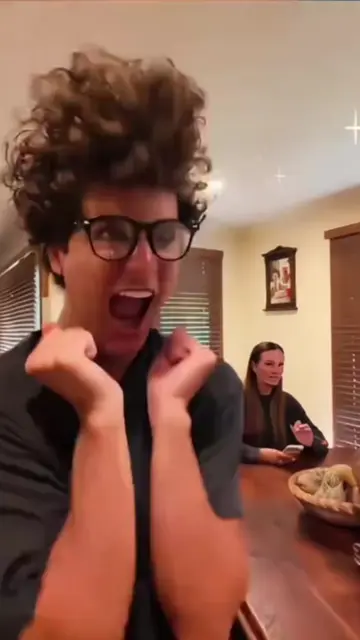 hi hi hi ha ha ha trend hi hi hi ha ha ha chloe hi ha hi ha hi ha original sound